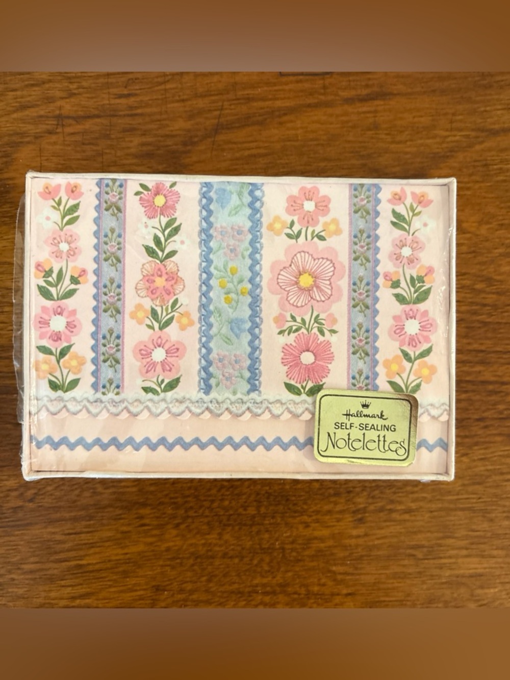 HALLMARK Self-Sealing Notelettes- Set of 8- Pink Floral-NOS- SEALED